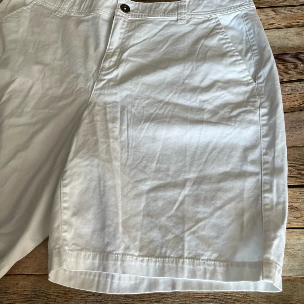 Lane Bryant White Plus Size Shorts Size 20 - Picture 3 of 8